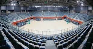 马刺半场4人得分上双，命中11记三分领先鹈鹕20分